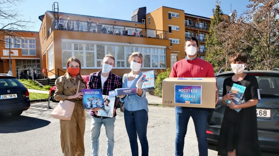 Modrý kód pomáhá